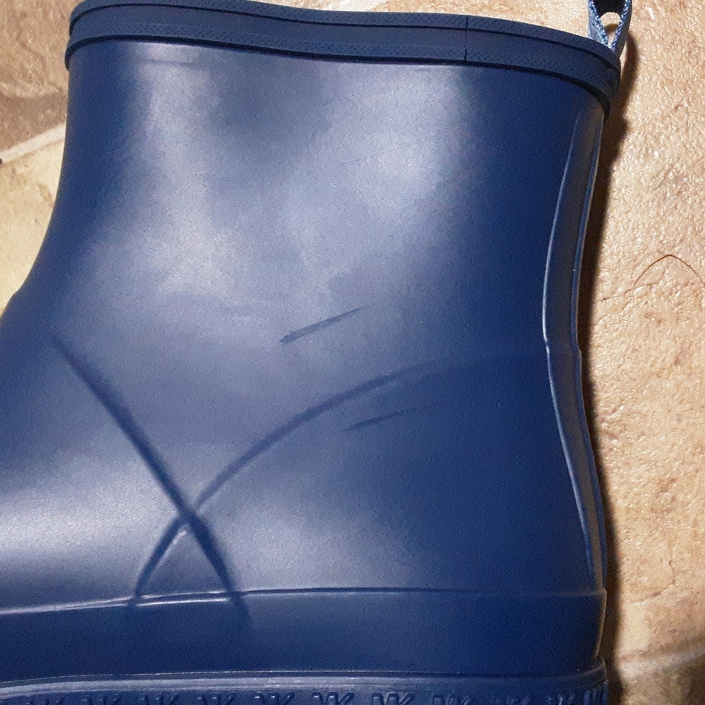Michael Kors Women's Navy Rain Boots Size 10. - Picture 10 of 12